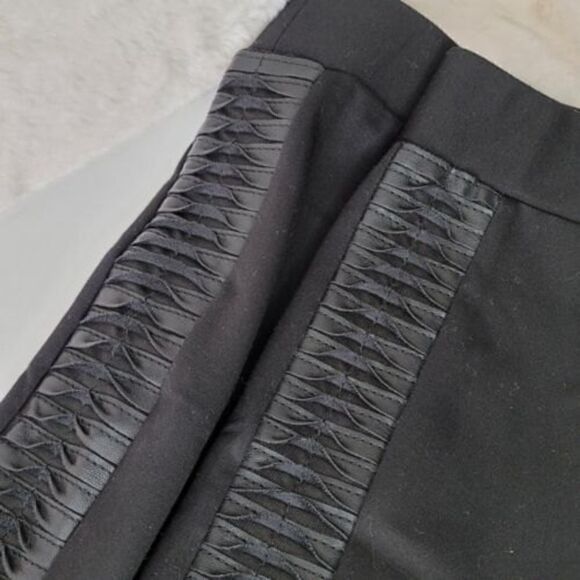 Abbeline Leggings Black Leggings with Faux Leather Side Panel High Quality Sz M - Picture 5 of 7